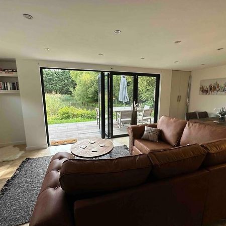 Beautiful Cabin With Pond View Steyning Εξωτερικό φωτογραφία