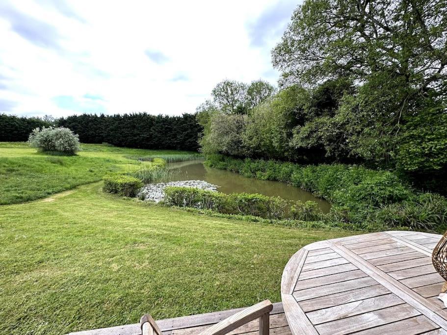 Beautiful Cabin With Pond View Steyning Εξωτερικό φωτογραφία